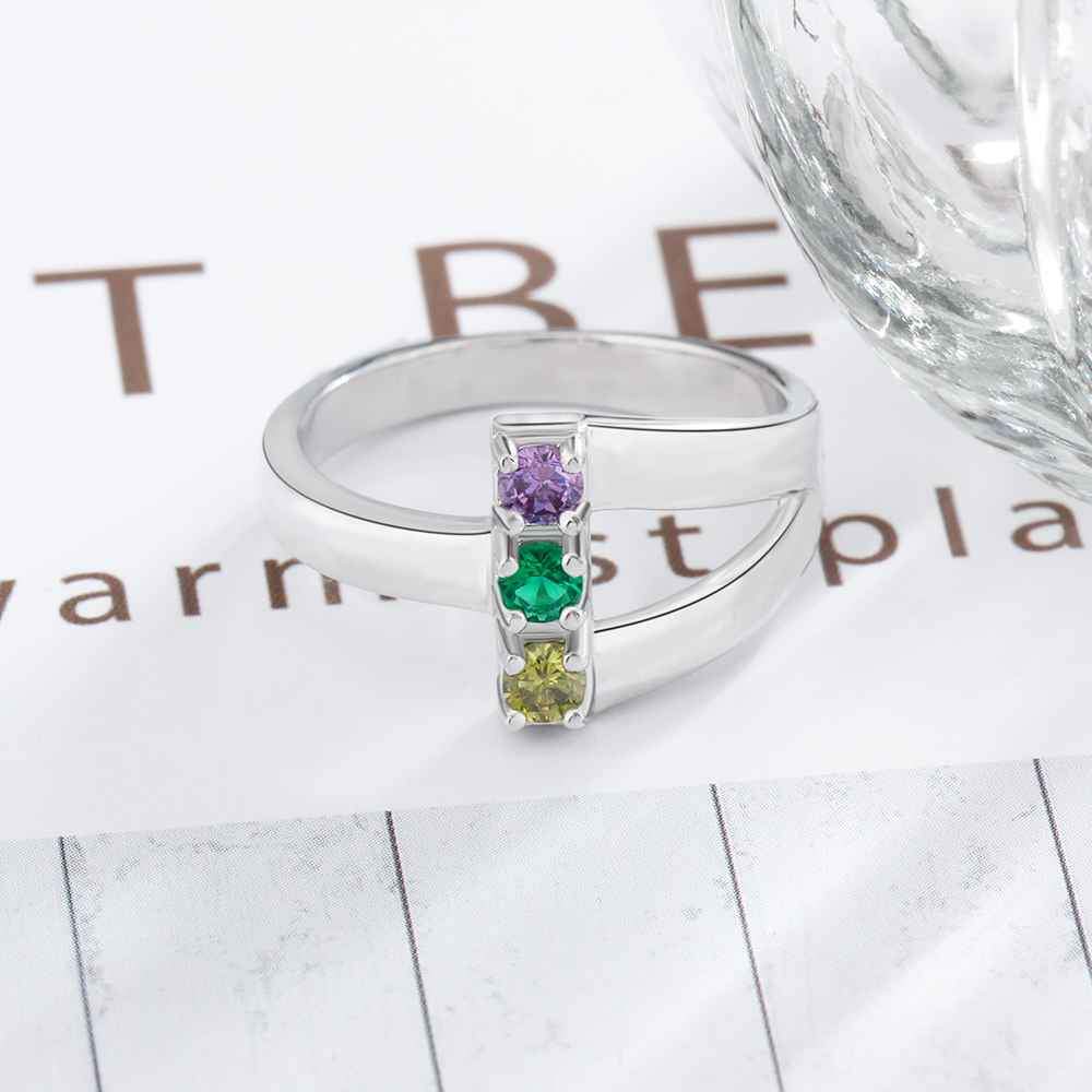 Personalized 925 Sterling Silver Ring with Birthstone setting, Special Gift for Mother with Names of Children Engravings, Gift for Family Member