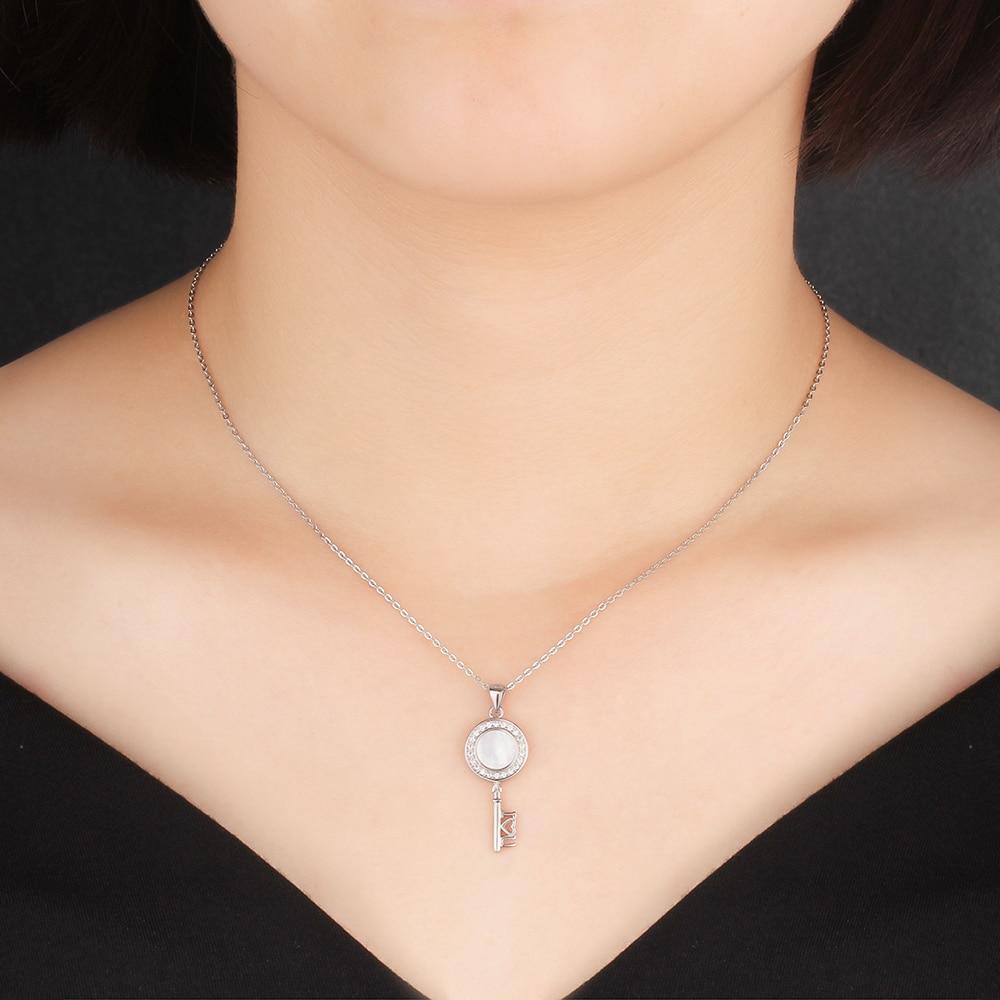 Key Shape Pendant Pearl Necklace