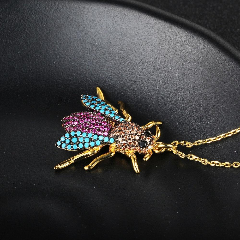 Women’s Crystal Bee Insect Pendant Necklace, Trendy Fashion Jewelry